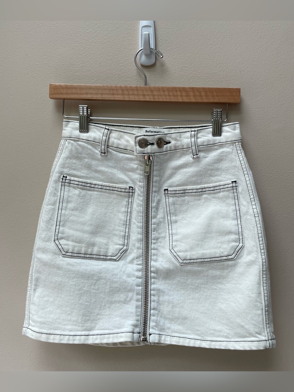 Reformation Jeans Anna Patch Pocket Denim Mini Skirt White Zipper Front Size 25 - Picture 4 of 11